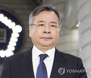 '포르쉐 렌터카 의혹' 박영수 前특검 검찰 출석