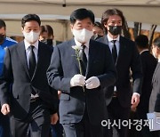 [포토]합동분향소 찾은 권오갑 현대중공업 회장