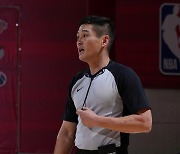 '마침내 꿈 이뤘다' 황인태 심판, NBA 정규경기 데뷔...한국인 최초