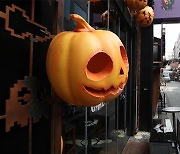 All Halloween events canceled across Korea over mourning for weekend Itaewon tragedy