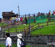 올 여름 휴가철 제주 관광객 늘었으나 생활쓰레기 감소