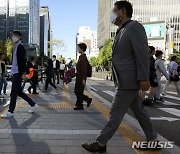 8월 실질임금 340만8000원…5개월연속 '마이너스 행진'