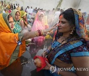 APTOPIX India Hindu Festival