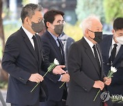 합동분향소 찾은 김한길 국민통합위원장