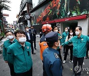 이태원 압사 사고현장 방문한 한덕수 총리