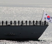 국방위서 '日관함식 참가' 도마에…與 "옳다" 野 "잘못"(종합)