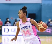 데뷔전부터 WNBA급 에이스! 삼성생명 스미스, 데뷔전 21점 최다득점