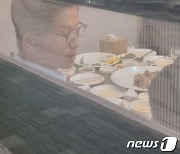 김문수, 국가애도기간 중 술자리 참석…野 "책임있는 입장 밝혀야"(종합)