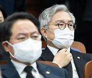 윤리심판원 재심 앞둔 최강욱 의원