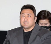 마동석, '범죄도시2' 일본 일정 취소…이태원 참사 애도 위해