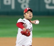 [포토]김광현, 한국시리즈 1차전 등판