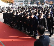 "수습 우선, 책임 회피 안된다"…민주, '애도'→'정부 비판' 목소리