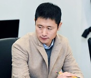 도 "이영표 대표 후임 물색 중"... 강원FC 서포터즈 반발 "강한 유감. 재계약 고려해야"