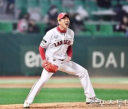 [ST포토] 김광현, 'KS 1차전 승리로 이끈다!'