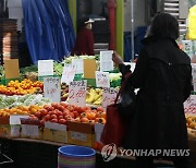 소상공인 체감경기 석달만에 악화…전통시장은 더 심각