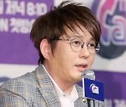 신승훈, 이태원 참사 추모 "32주년 기념보다 깊은 애도로 함께"