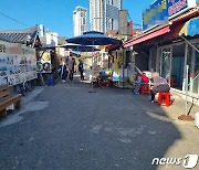 인적 뜸한 속초 아바이마을