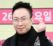 박명수, 3일만에 DJ 복귀…"걱정해주셔서 감사, 지금은 서로 조심할 시기"[종합]