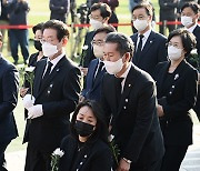 민주, ‘이태원 참사’ 국정조사 가능성에 “정부 대응 지켜볼 것”