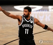 오닐 "어빙은 멍청이. 의식이 없어" 바클리 "NBA 어빙 출장 정지시켜야"