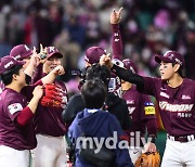 [MD포토] 하이파이브 키움 '창단 첫 우승 향해 가자!'