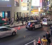 “한국 이태원 사고 희생자에 조의” 축제날 도쿄 한복판서 문자 받아