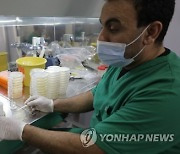 SYRIA PHOTO SET DISEASES CHOLERA OUTBREAK