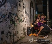 MEXICO TRADITIONS DAY OF THE DEAD