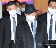 인천공항 도착한 아소 다로 일 자민당 부총재