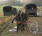 POLAND RUSSIA BORDER MIGRATION