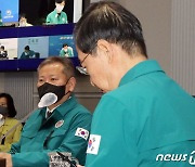 한덕수 총리 발언 듣는 이상민 장관