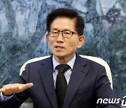 발언하는 김문수 경사노위 위원장