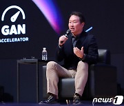 스파크랩 데모데이 참석한 최태원 회장