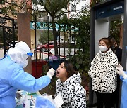 중국의 엄격한 봉쇄…3살 아이, 구급차 출동 지체로 숨졌나