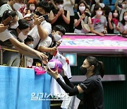 평균 관중 2배, 좌석 점유율 90% 훌쩍…이것이 '김연경 효과'