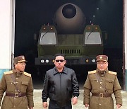 북한, 이번엔 미국 본토 타격 가능한 ICBM 발사…비행 실패해 동해 추락