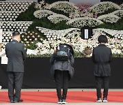 고용부 "'이태원 참사' 부상자·유가족 퇴직시 실업급여 지급"