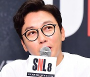 SBS 측 “연예대상 12월 17일 개최, 탁재훈 MC 확정”[공식]