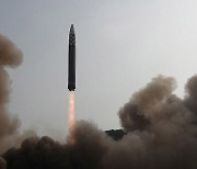 북, 화성-17형 ICBM 발사…한미는 연합훈련 연장