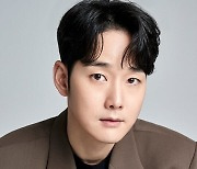 ‘야인시대’ OST 부른 임강성, 허재·이상민과 한식구…스타잇과 전속계약