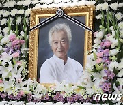 국민배우 故 신성일, 사망 4주기…최고 청춘스타·정치인·엄앵란과 사랑