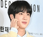 방탄소년단 진, 입영 연기 취소원 제출…이르면 연내 입대