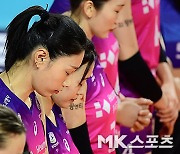 김연경 ‘이태원 참사 희생자 애도하며 묵념’ [MK포토]