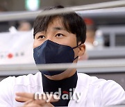 [MD포토] 김하성 '눈을 땔 수 없는 한국시리즈'