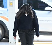 박은빈, 출국하며 ‘꾸벅 인사’ [포토엔HD]