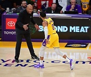 레이커스 감독의 목표 “웨스트브룩, 식스맨상 후보 되는 것”[NBA]