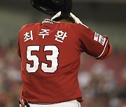 ‘8타수 무안타’ 최주환·‘6타수 무안타’ 이재원…SSG 팬들은 안타를 기다린다 [KS4]