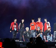 NCT 127, 관객 안전문제로 자카르타 공연 중단(종합)