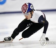 WCup Short Track Speedskating