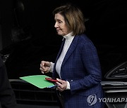 펠로시, 남편 피습 후 첫 공개 발언 "투표하라"